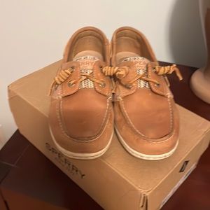Sperry boat shoes